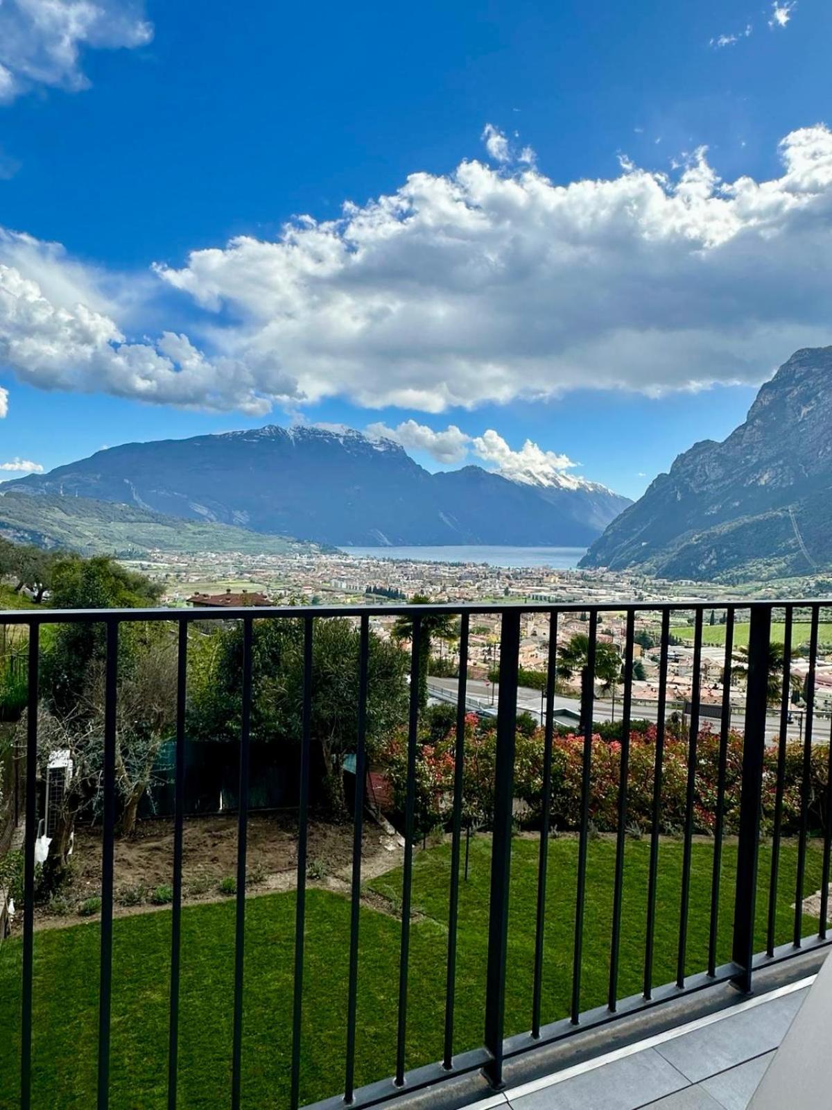 Eco Garda Hill Apartman Tenno Kültér fotó